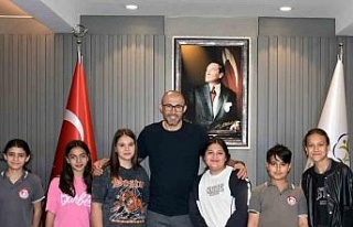 Başkan Zencirci öğrencileri ağırladı