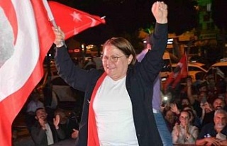 CHP’li Gençay, Didim’in ilk kadın belediye başkanı...