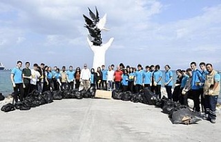 Kuşadası’nda kıyı temizliği yapıldı