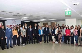 Sağlık personelleri bayramlaştı