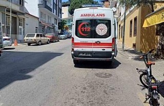 Yayaya çarpan elektrikli bisiklet sürücüsü yaralandı