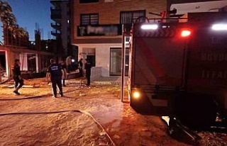 Asansör panosunda çıkan yangın itfaiyeyi harekete...