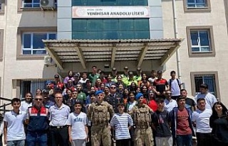 Didim’de jandarmadan öğrencilere tanıtım
