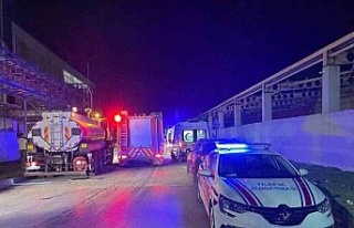 Kağıt fabrikasındaki yangın büyümeden söndürüldü