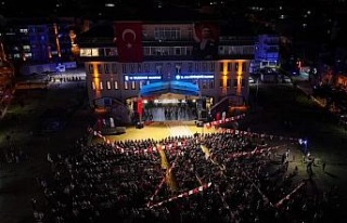 Kuşadası’ndaki gösteri ilgiyle izlendi