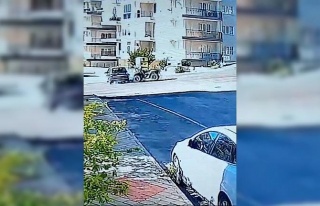 Otomobille çarpışan ehliyetsiz ATV sürücüsü...