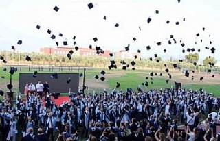 ADÜ Tıp Fakültesi 21. dönem mezunlarını verdi