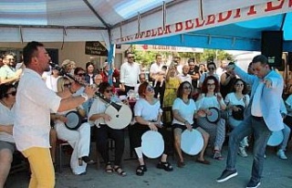 Başkan Yetişkin’in Kocaarap Zeybeği performansı...