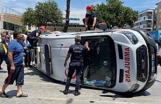 Devrilen ambulanstaki hasta hayatını kaybetti