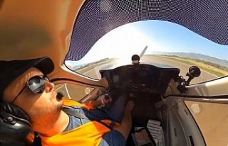Film sahnesi değil gerçek: Havada motoru duran uçağı...