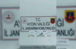 Jandarma ekipleri ruhsatsız tabanca ele geçirdi