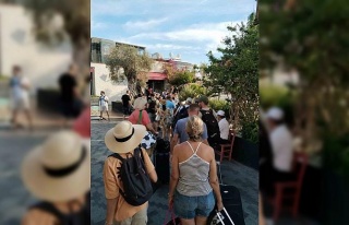 Kuşadası’ndan Sisam Adası’na akın ettiler