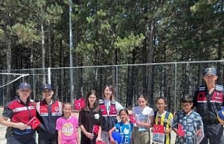 Aydın’da jandarma ekipleri vatandaşları bilgilendiriyor