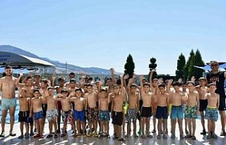 Buharkent’te yüzme bilmeyen kalmıyor