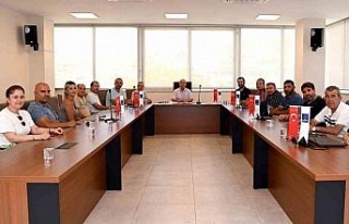 Kuşadası Belediyesi’nde işçilerin maaş alacağı...