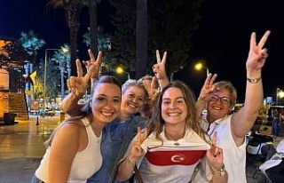 Kuşadası’nda milli heyecan yaşandı