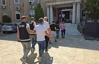 Hastalardan usulsüz para aldığı iddia edilen doktor...