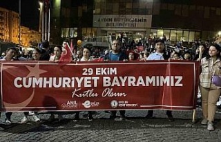 Efeler Belediyesi, ‘Cumhuriyet Bayramı’nı fener...