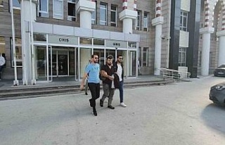 Kuşadası’nda 59 kaçak göçmen yakalandı, 2...