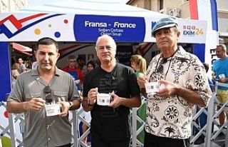 Lezzet, müzik, sanat ve eğlence Kuşadası sokaklarında...