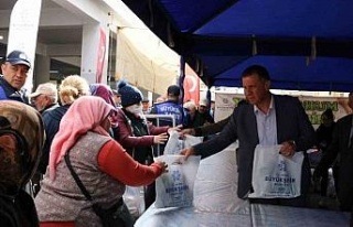 Aydın BŞB Yenipazar’da fide dağıttı