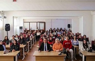 Efeler Belediyesi üniversiteli gençleri ağırladı