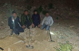 Kuyucak’taki kaçak kazıya jandarma baskını