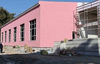 Pınarbaşı Yüzme Havuzu’nda çalışmalar hız...