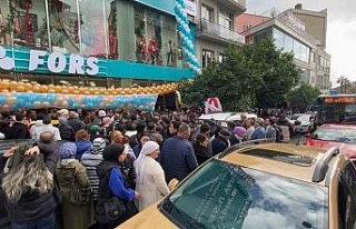 Aydın’da AVM açılışı kaosa dönüştü: Trafik...