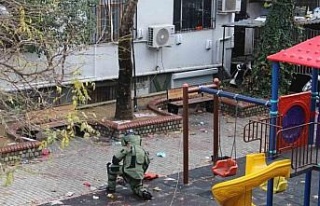 Çocuk parkında unutulan çanta, ekipleri harekete...