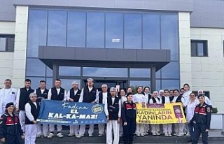 Jandarma fabrikadaki kadın çalışanları bilgilendirdi