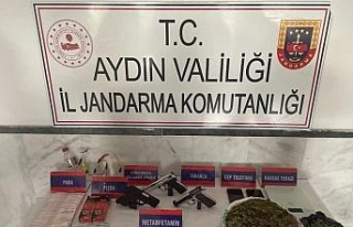 Kuyucak’ta jandarmadan uyuşturucu operasyonu:2...