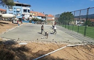 Kuyucak’ta spor alanları yenileniyor