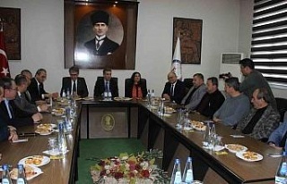 Aydın esnafı, yaşadıkları sorunları CHP heyetine...