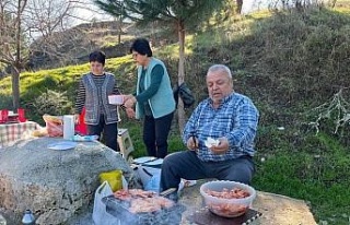 Aydın’da vatandaşlar piknik alanlarına akın...