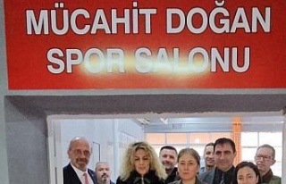 Mücahit öğretmenin ismi görev yaptığı okulda...