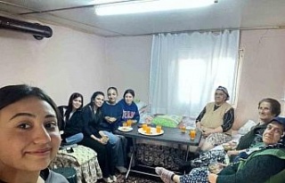 Aydın’da üniversite öğrencileri gönüllere...