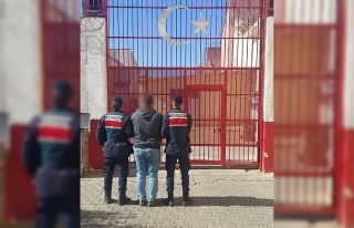 Balkondan havaya ateş eden şahıs yakalandı