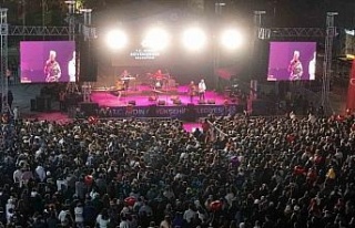 Başkan Çerçioğlu Aydınlıları Pamela ve Besen...