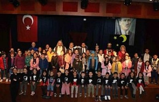 Başkan Çerçioğlu Nazillili çocukları tiyatro...