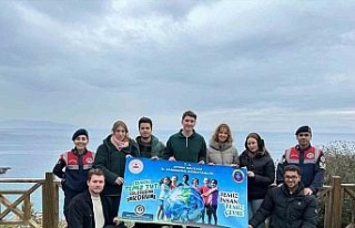 Dilek Yarımadası’nda vatandaşlara doğa sevgisi...