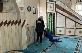 Germencik’te camilerde temizlik çalışması gerçekleştirildi