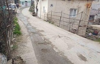 Köşk Başçayır Mahallesi’ndeki köprü tehlike...