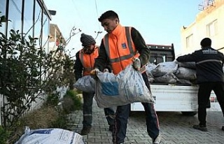Kuşadası Belediyesi’nin yakacak ve soba desteği...