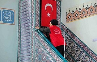 Kuyucak Belediyesi Ramazan öncesi camilerde temizlik...