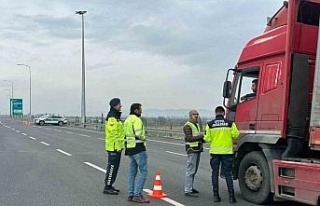 Otoyol denetlemesinde 102 araç kontrol edildi