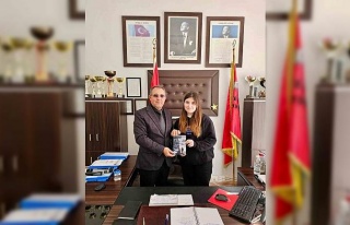 Sökeli lise öğrencisi Ekizoğlu, ilk kitabını...