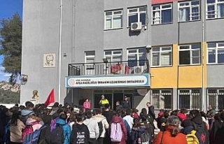 Sultanhisar’da öğrencilere trafik eğitimi verildi,...