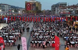 Aydın Büyükşehir Belediyesi 225 noktada iftar...