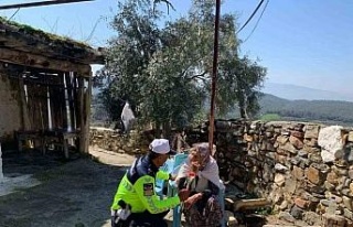 Aydın’da jandarma ekipleri kadınları unutmadı